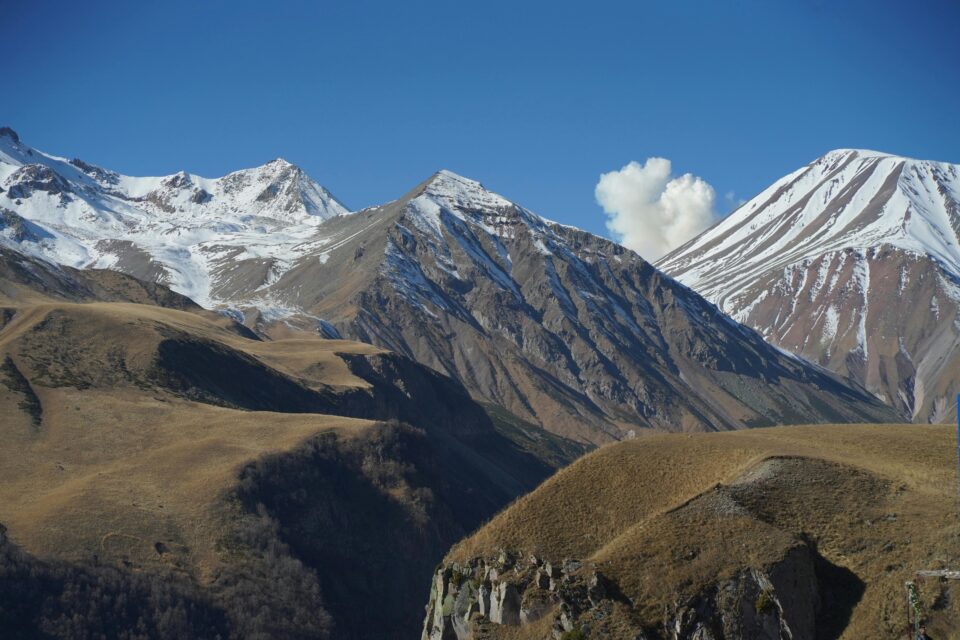 Panorama na Kaukaz z Gruzinskiej Drogi Wojennej
