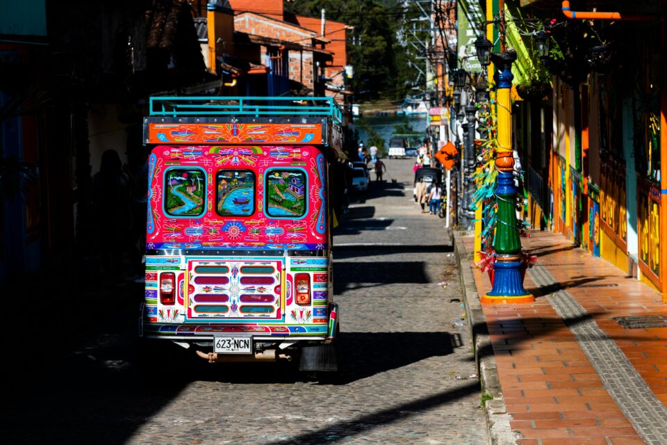 Autobus w Guatape