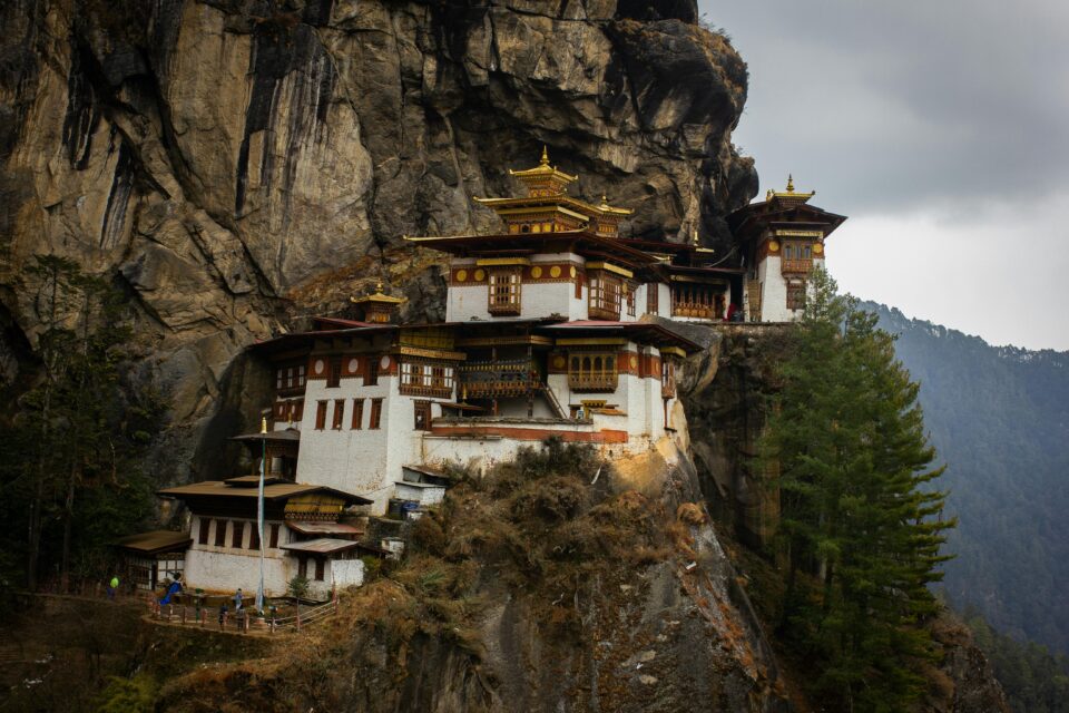 Klasztor Paro Taktsang, znany jako Tygrysie Gniazdo